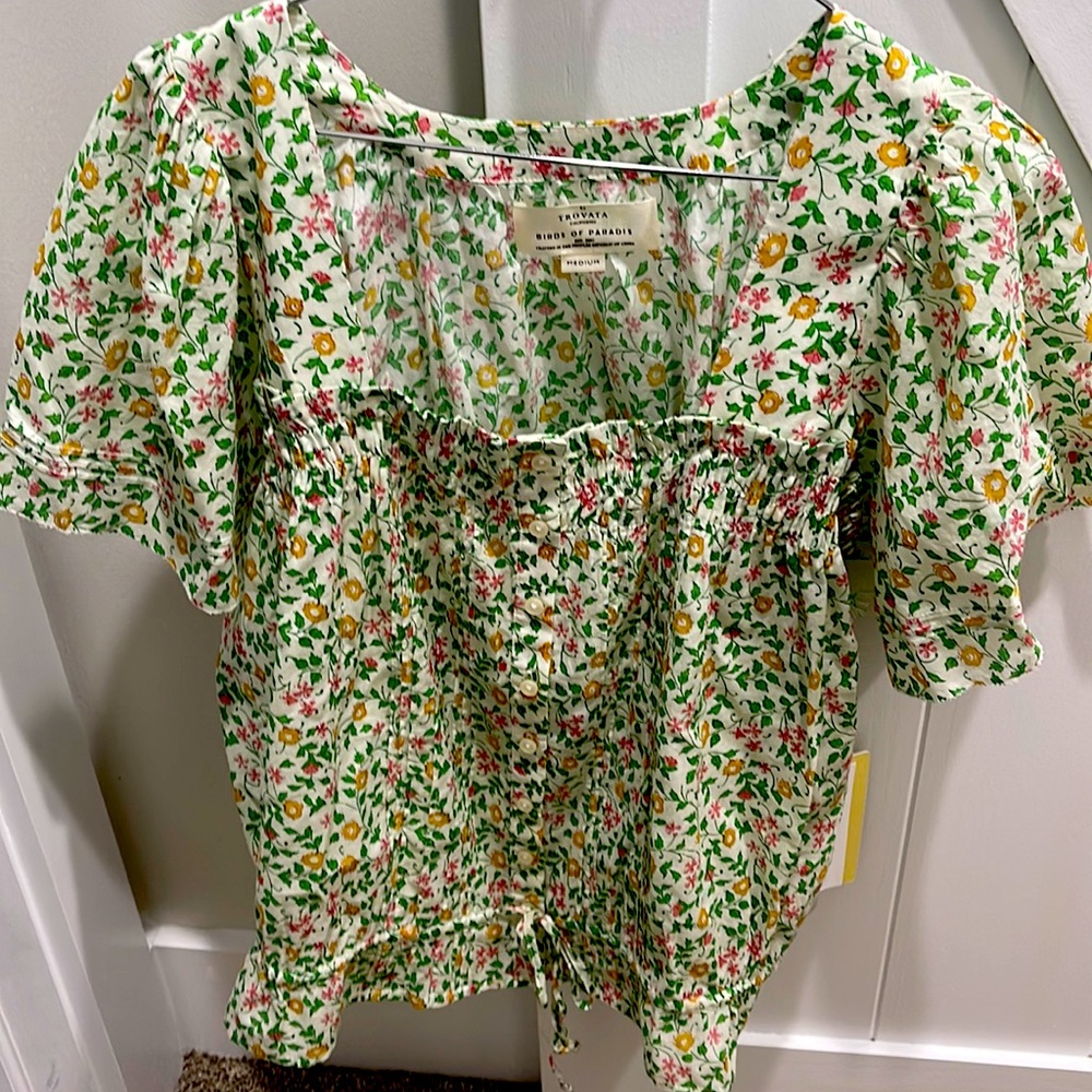 Trovata Birds of Paradise Blouse Size M Floral
